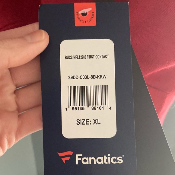 NEW Tampa Bay Buccaneers Hoodie - Picture 5 of 5